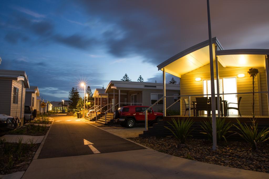 Nrma Stockton Beach Holiday Park Otel Oda fotoğraf