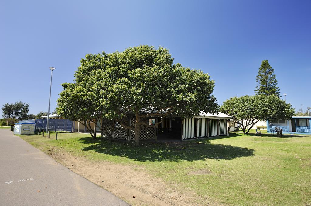 Nrma Stockton Beach Holiday Park Otel Dış mekan fotoğraf