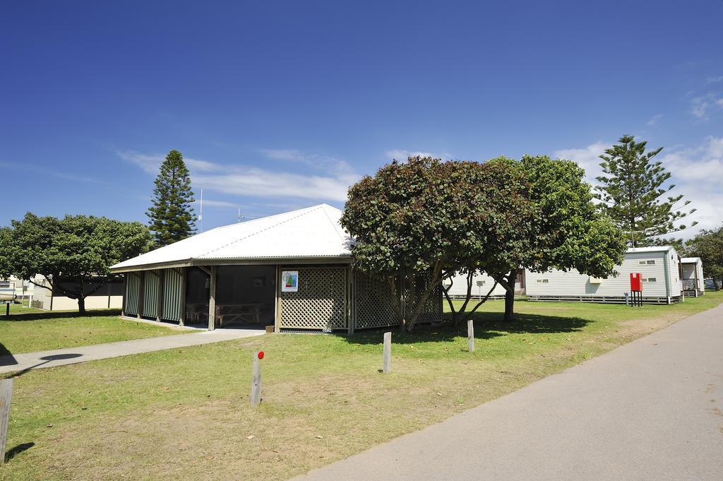 Nrma Stockton Beach Holiday Park Otel Dış mekan fotoğraf